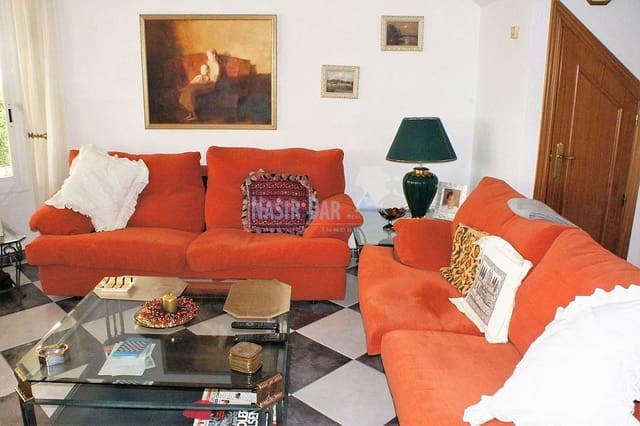 Chalet de 3 habitaciones en Torrox Pueblo, Torrox en venta con piscina - 520.000 € (Ref: 4452759)