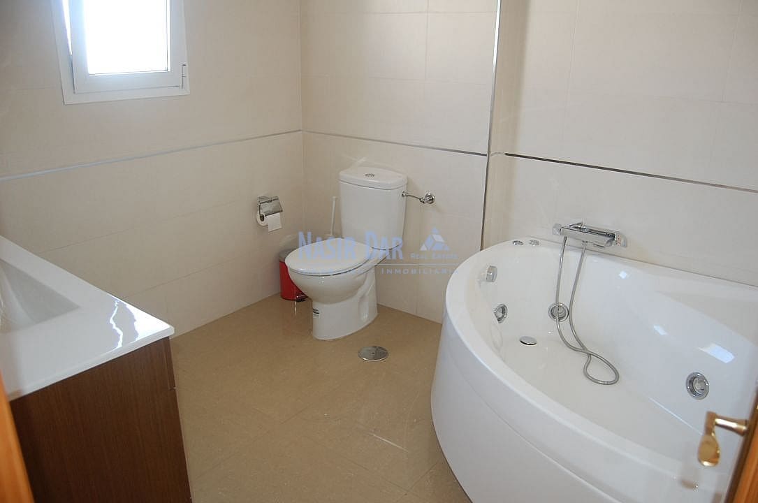 3 soveværelse Semi-Rækkehus til salg i Nerja med swimmingpool - € 490.000 (Ref: 4452766)