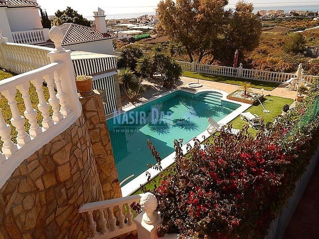 8 soveværelse Villa til salg i Torrox Pueblo, Torrox med swimmingpool - € 1.400.000 (Ref: 4452788)