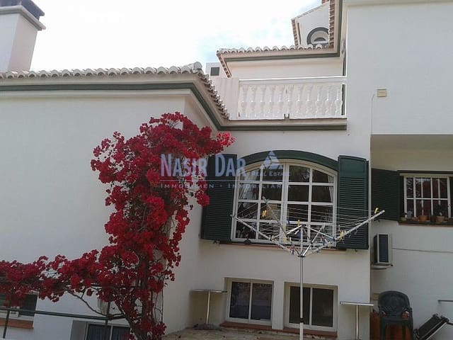 8 soveværelse Villa til salg i Torrox Pueblo, Torrox med swimmingpool - € 1.400.000 (Ref: 4452788)