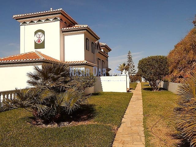 8 soveværelse Villa til salg i Torrox Pueblo, Torrox med swimmingpool - € 1.400.000 (Ref: 4452788)