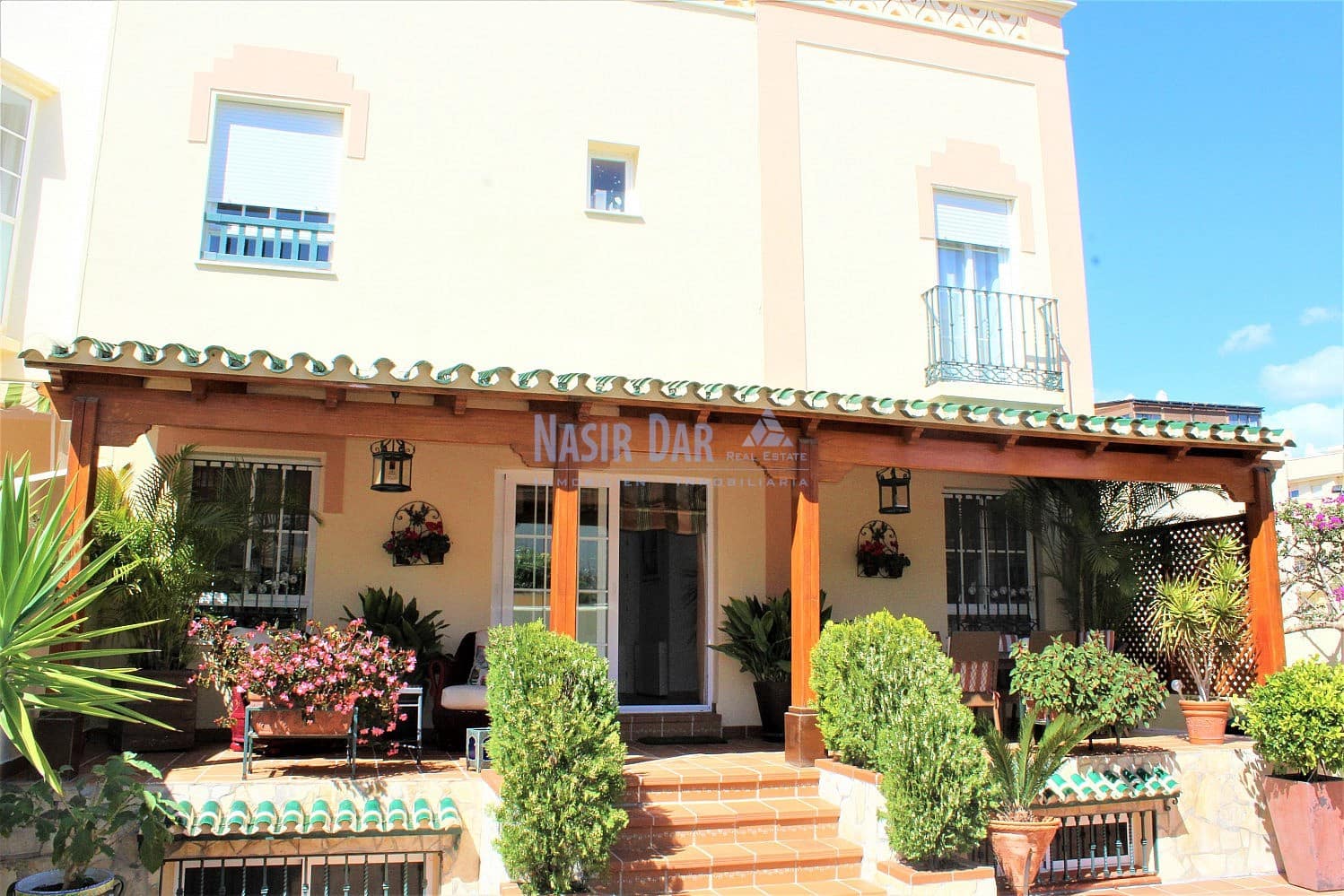 4 chambre Villa/Maison à vendre à Nerja avec piscine - 850 000 € (Ref: 4518381)