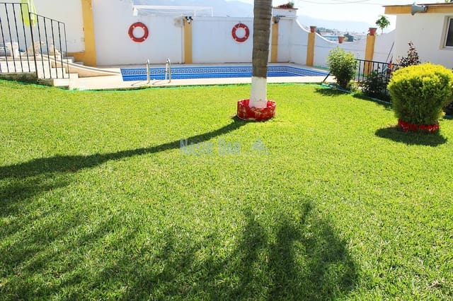 5 soveværelse Villa til salg i Centro, Nerja med swimmingpool - € 550.000 (Ref: 4664131)