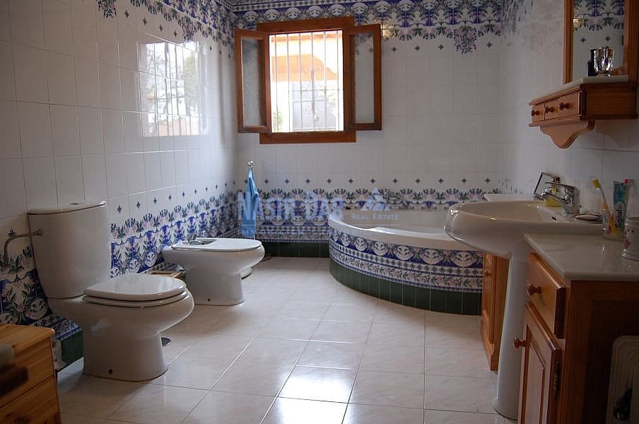 3 soveværelse Villa til salg i Nerja med swimmingpool - € 595.000 (Ref: 6564297)