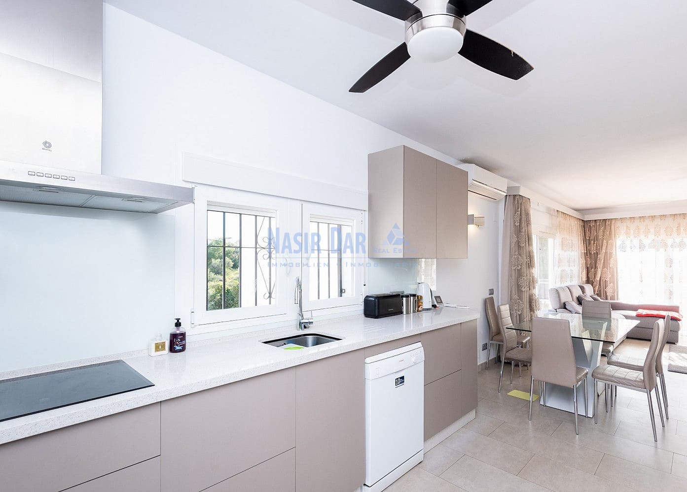 5 chambre Villa/Maison à vendre à Nerja avec piscine - 699 000 € (Ref: 6779810)