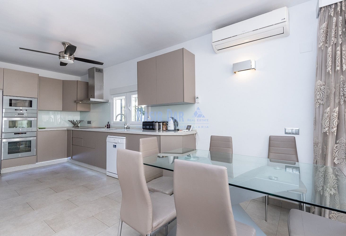 5 chambre Villa/Maison à vendre à Nerja avec piscine - 699 000 € (Ref: 6779810)