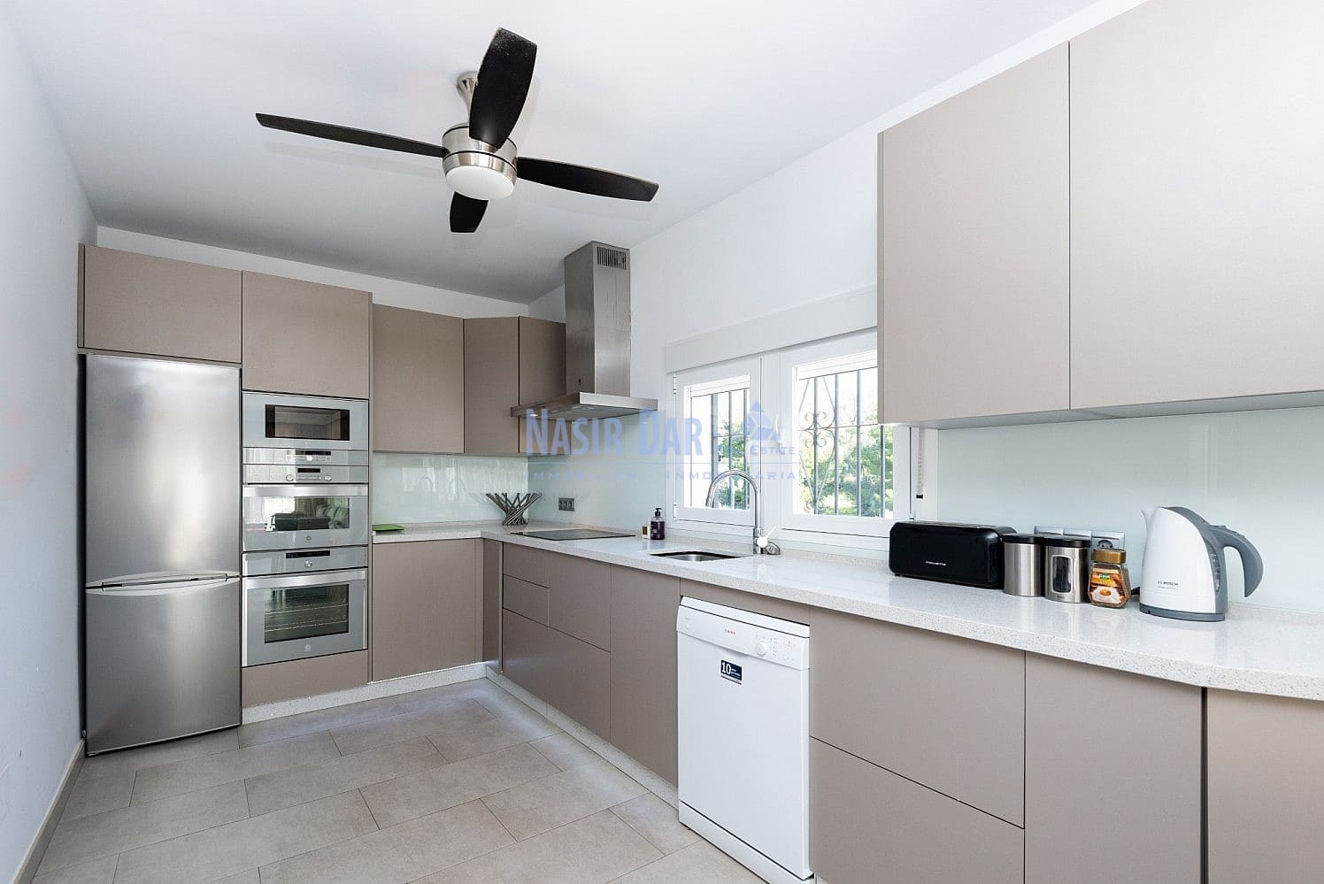 5 chambre Villa/Maison à vendre à Nerja avec piscine - 699 000 € (Ref: 6779810)