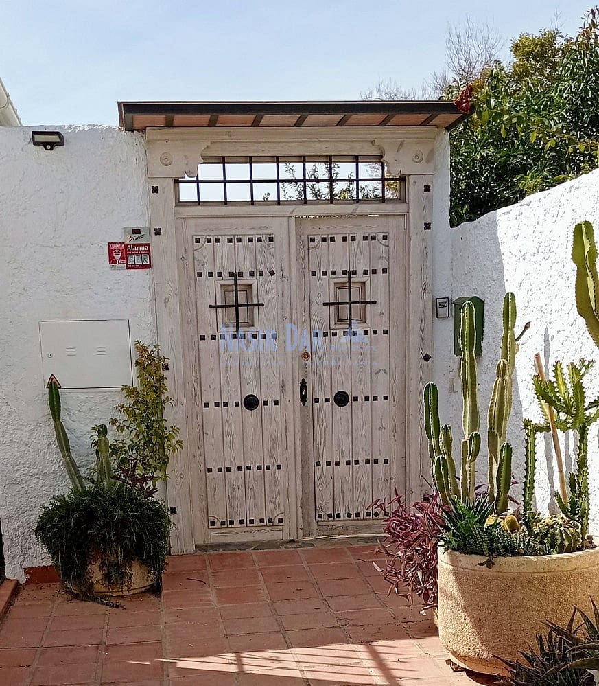 6 soveværelse Villa til salg i Nerja med swimmingpool - € 790.000 (Ref: 7128135)