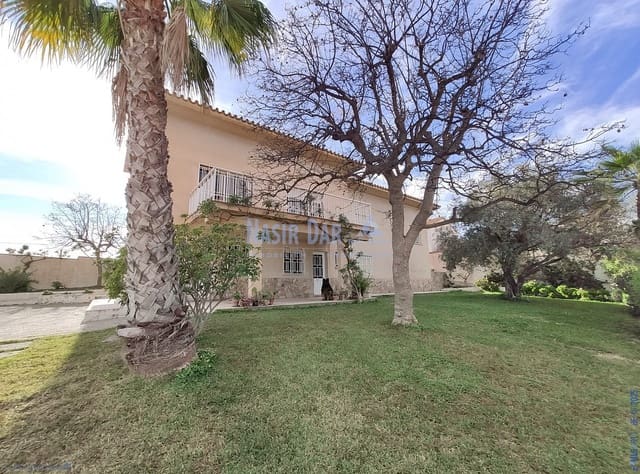 6 sovrum Hus till salu i Centro, Nerja med pool - 690 000 € (Ref: 7166213)