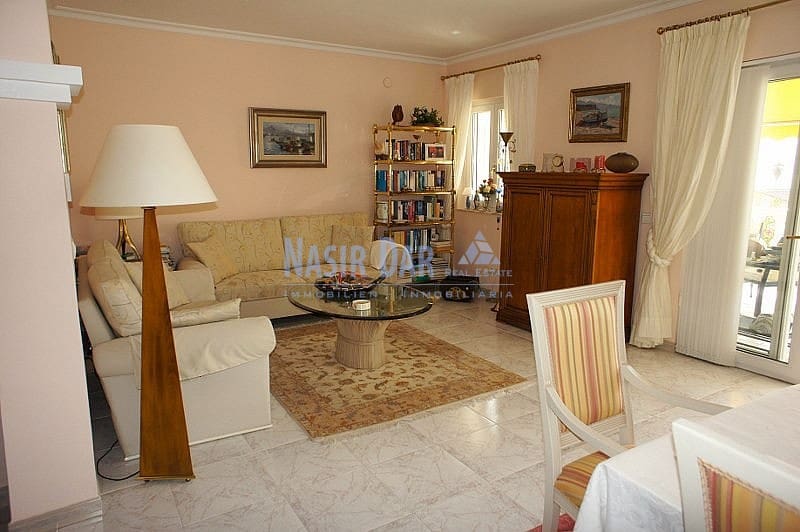 3 soveværelse Villa til salg i Nerja med swimmingpool - € 599.000 (Ref: 7257709)