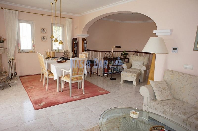 3 soveværelse Villa til salg i Nerja med swimmingpool - € 599.000 (Ref: 7257709)