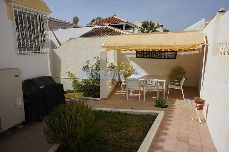 3 soveværelse Villa til salg i Nerja med swimmingpool - € 599.000 (Ref: 7257709)