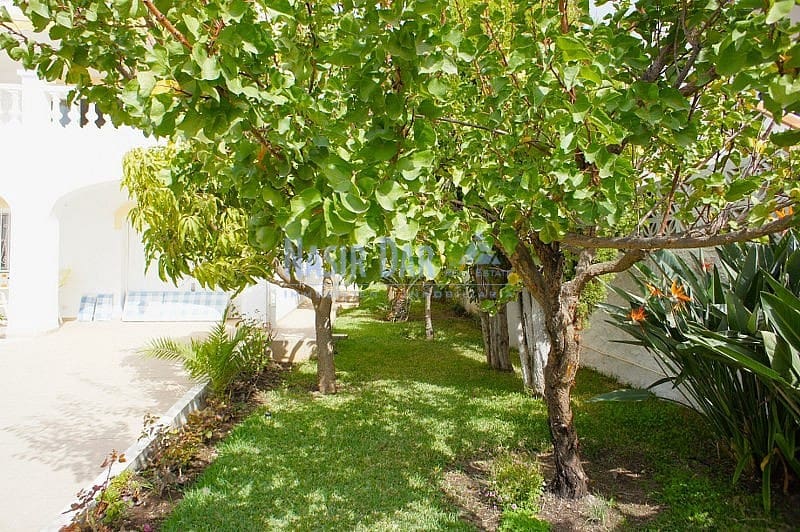 3 soveværelse Villa til salg i Nerja med swimmingpool - € 599.000 (Ref: 7257709)