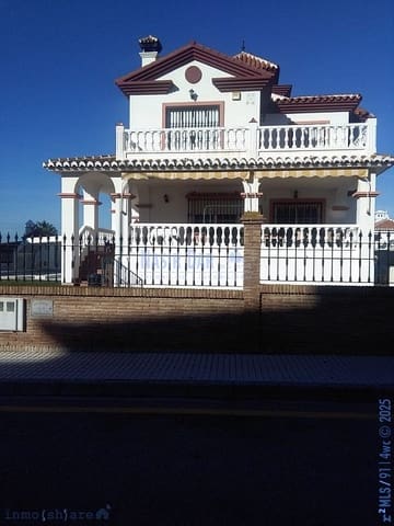 6 soveværelse Villa til salg i Torre del Mar, Vélez-Málaga med swimmingpool - € 799.000 (Ref: 7550744)