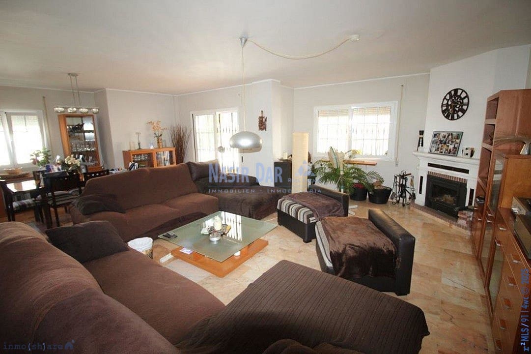 6 soveværelse Villa til salg i Torre del Mar med swimmingpool - € 799.000 (Ref: 7550744)