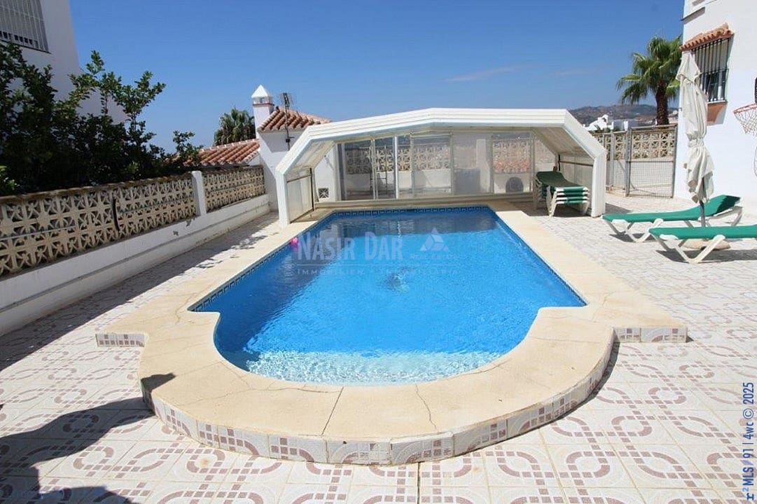 6 soveværelse Villa til salg i Torre del Mar med swimmingpool - € 799.000 (Ref: 7550744)