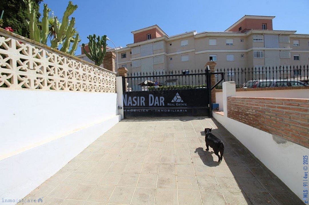 6 soveværelse Villa til salg i Torre del Mar med swimmingpool - € 799.000 (Ref: 7550744)