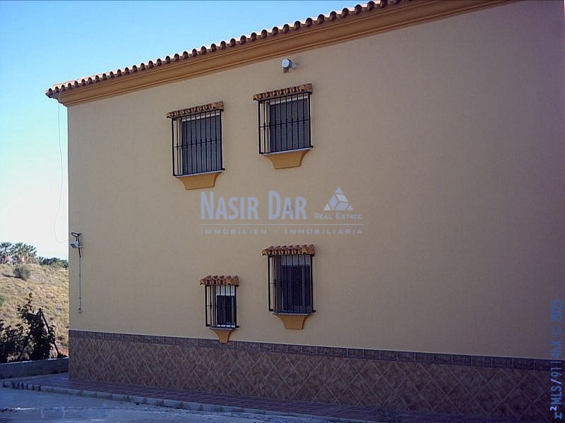 5 soveværelse Villa til salg i Almayate med swimmingpool - € 799.000 (Ref: 7550756)