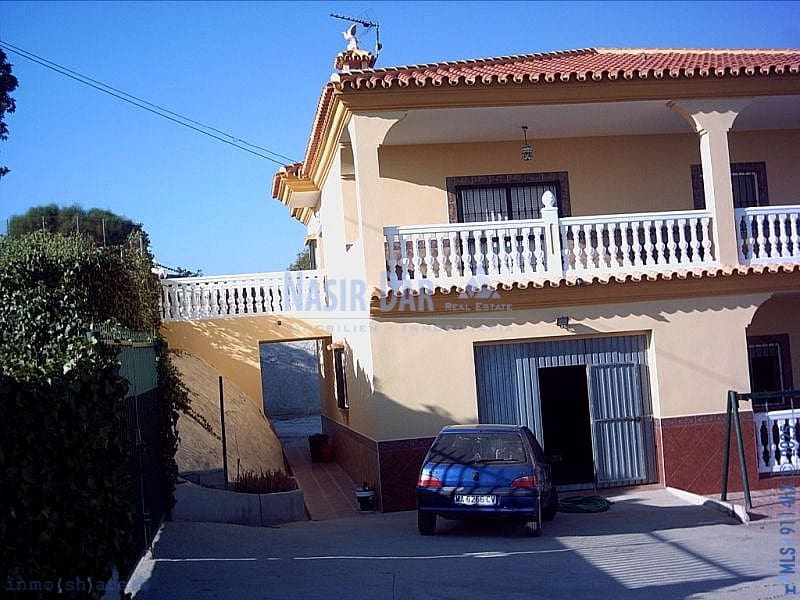 5 soveværelse Villa til salg i Almayate med swimmingpool - € 799.000 (Ref: 7550756)