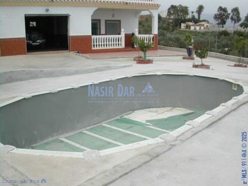 5 soveværelse Villa til salg i Almayate med swimmingpool - € 799.000 (Ref: 7550756)