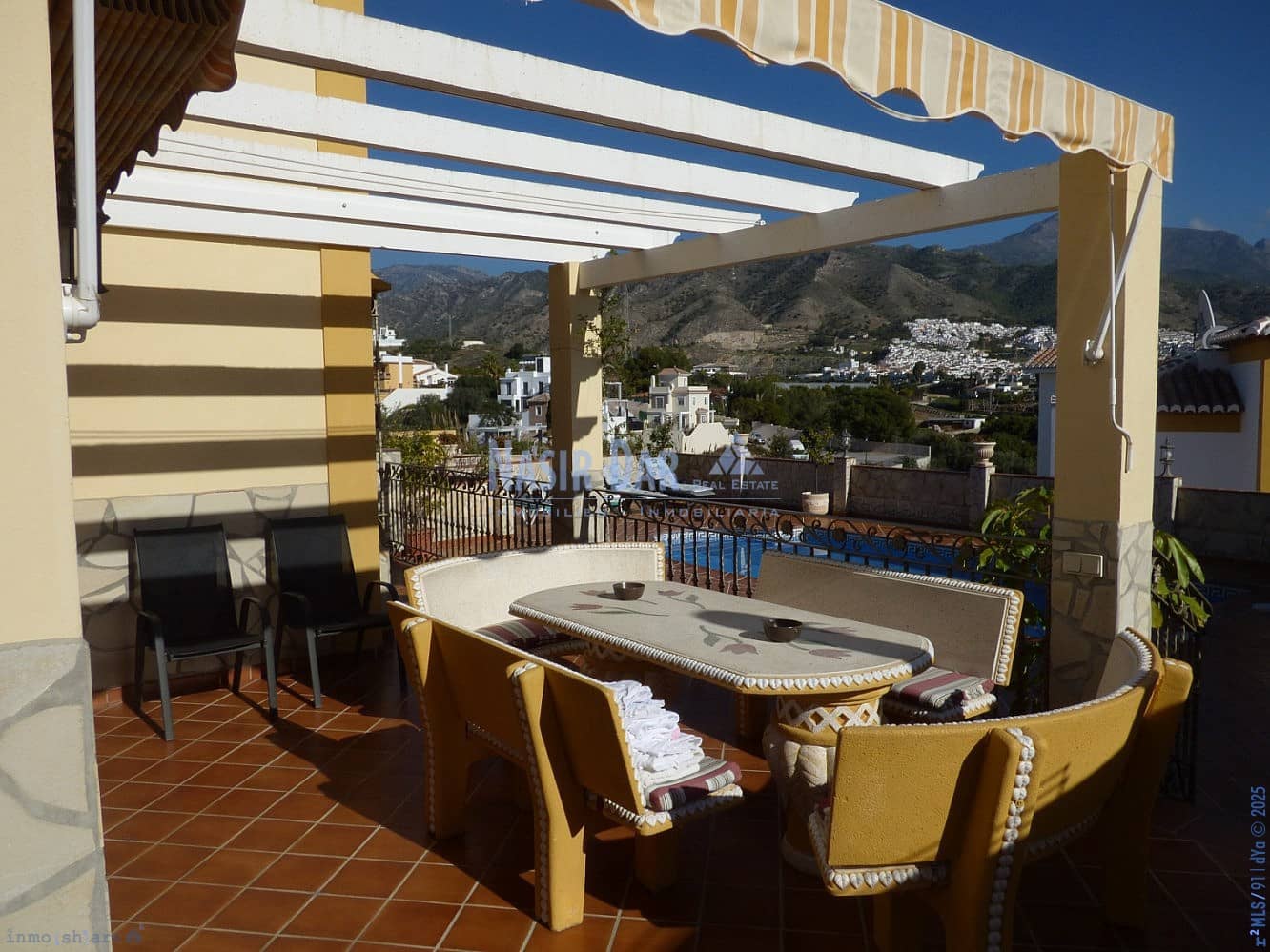 7 quarto Moradia para venda em Nerja com piscina - 920 000 € (Ref: 7550764)