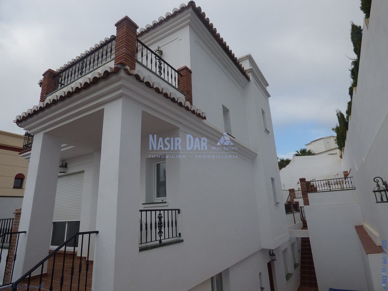 3 bedroom Villa for sale in Nerja with pool - € 555,000 (Ref: 7572638)