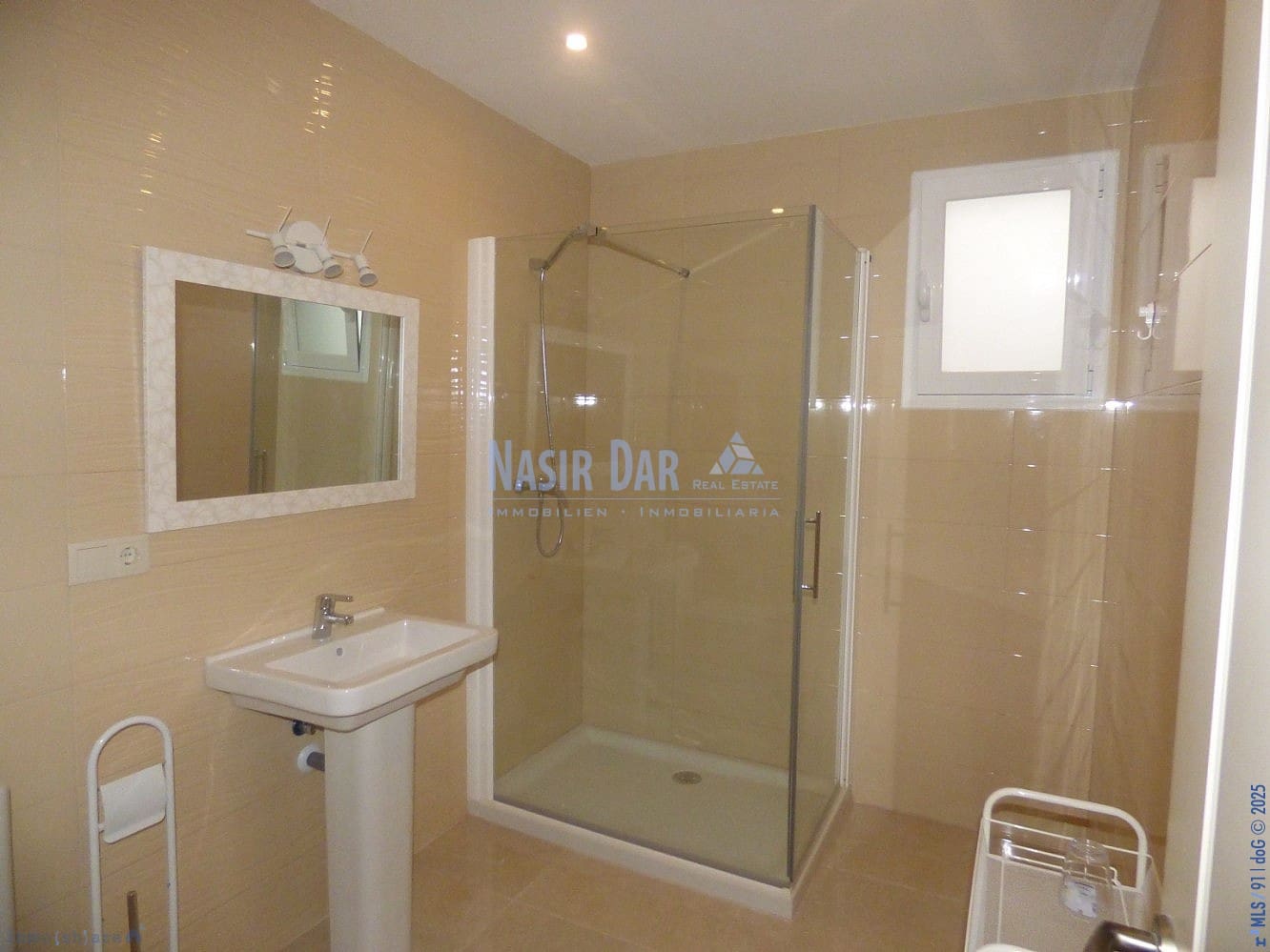 3 bedroom Villa for sale in Nerja with pool - € 555,000 (Ref: 7572638)