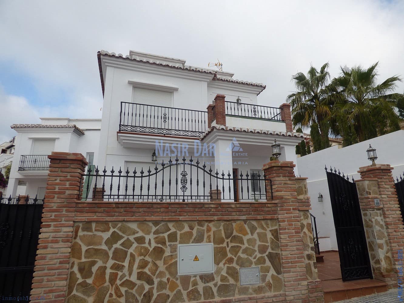 3 bedroom Villa for sale in Nerja with pool - € 555,000 (Ref: 7572638)