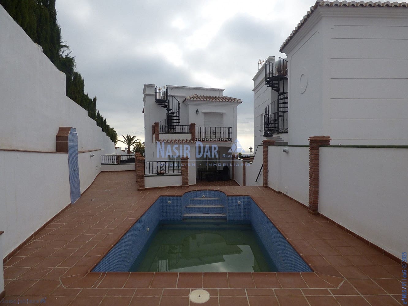 3 bedroom Villa for sale in Nerja with pool - € 555,000 (Ref: 7572638)