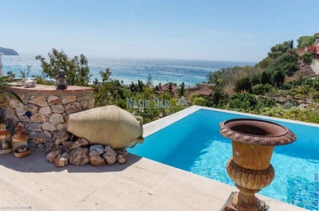 5 soveværelse Villa til salg i La Herradura, Almuñécar med swimmingpool - € 1.250.000 (Ref: 7594065)