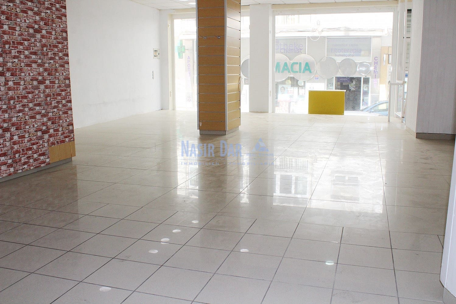 Commercieel te koop in Nerja - € 370.000 (Ref: 7626318)