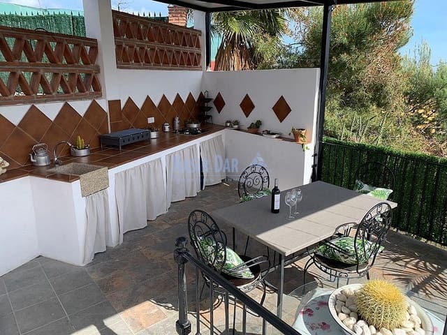 2 soveværelse Finca/Landehus til salg i Torrox Pueblo, Torrox med swimmingpool - € 580.000 (Ref: 7720852)