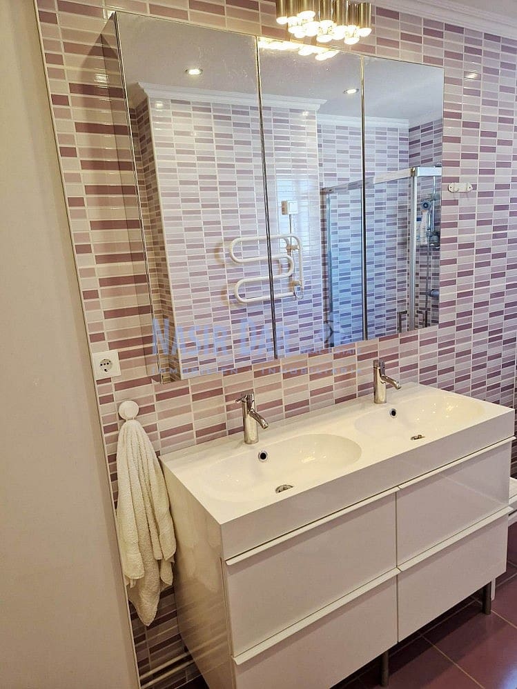 2 bedroom Apartment for holiday rental in Nerja with pool - € 602 (Ref: 8296767)