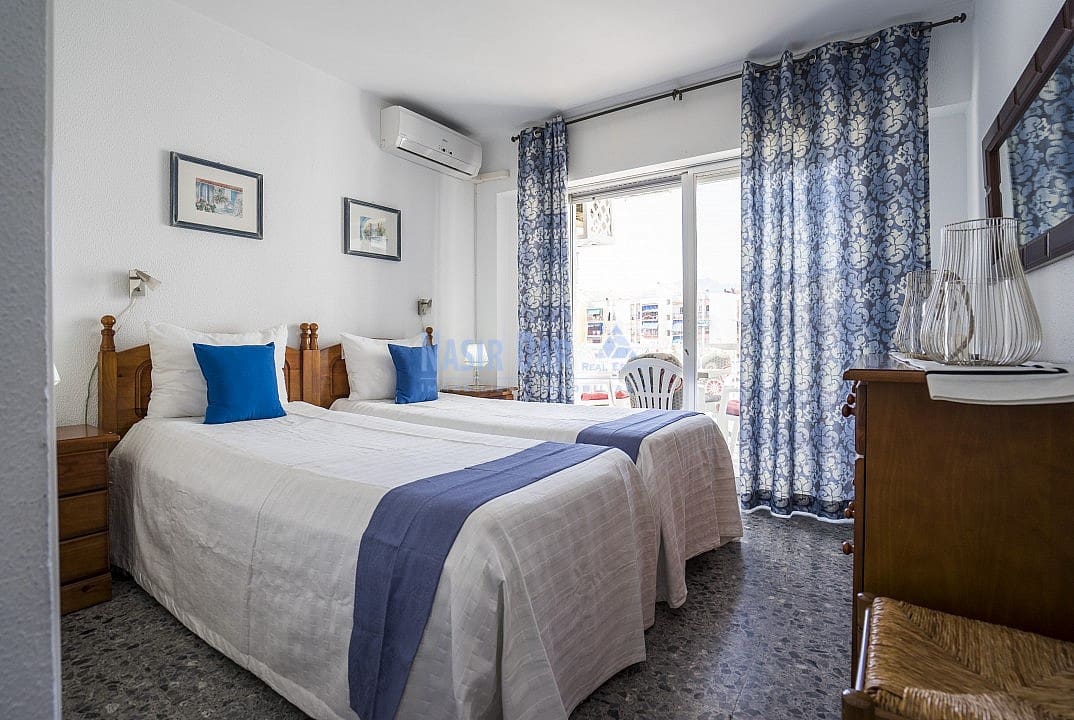 2 bedroom Apartment for holiday rental in Nerja with pool - € 434 (Ref: 8296769)