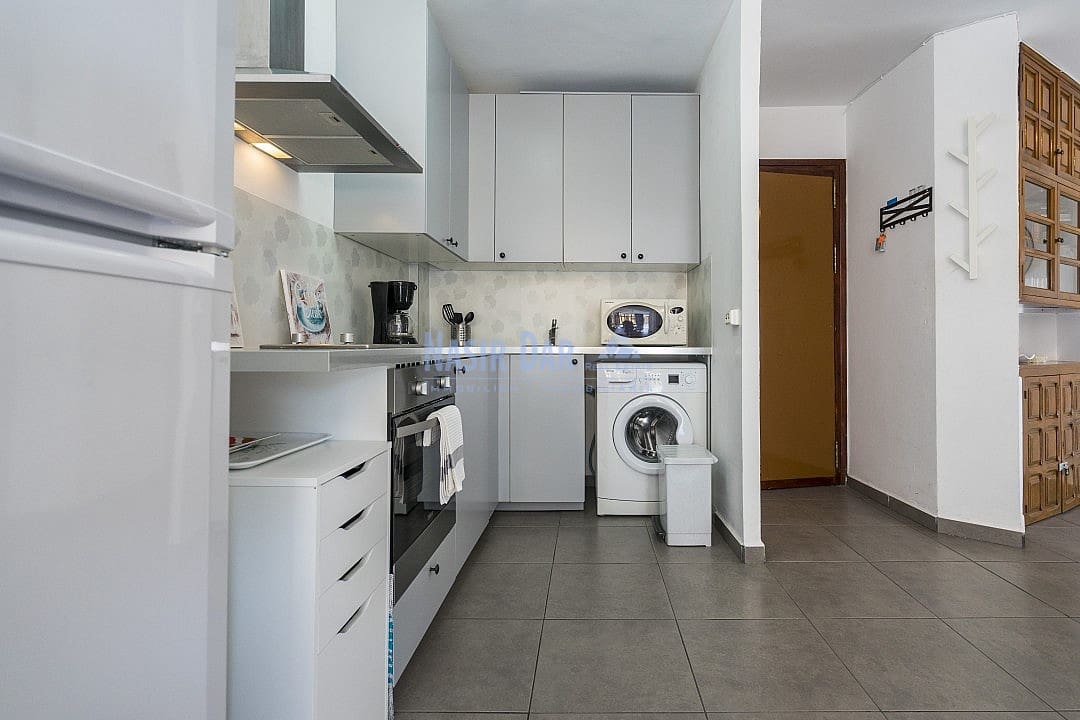 2 bedroom Apartment for holiday rental in Nerja with pool - € 434 (Ref: 8296769)