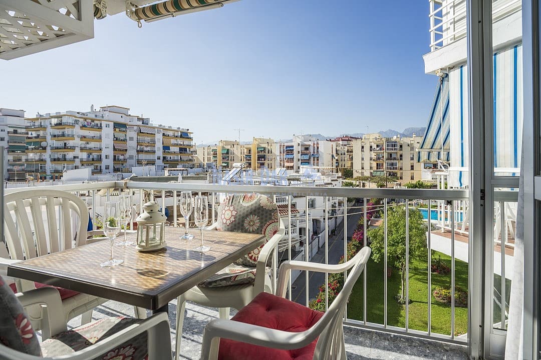 2 bedroom Apartment for holiday rental in Nerja with pool - € 434 (Ref: 8296769)