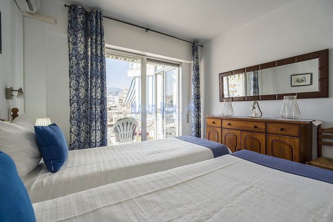 2 bedroom Apartment for holiday rental in Nerja with pool - € 434 (Ref: 8296769)