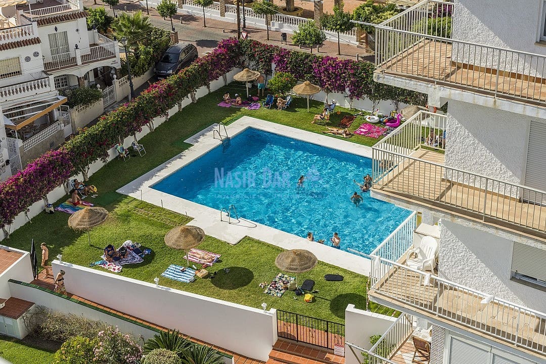 2 bedroom Apartment for holiday rental in Nerja with pool - € 434 (Ref: 8296769)