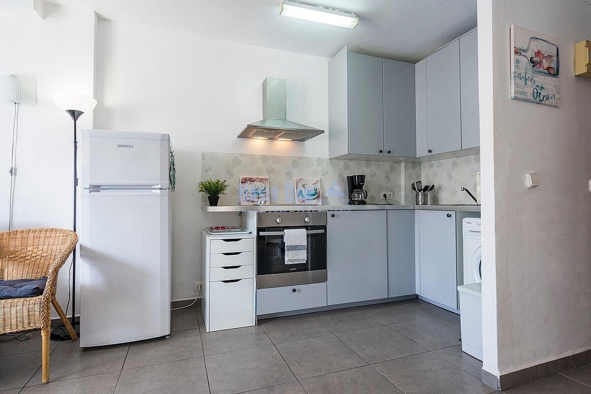 2 bedroom Apartment for holiday rental in Nerja with pool - € 434 (Ref: 8296769)