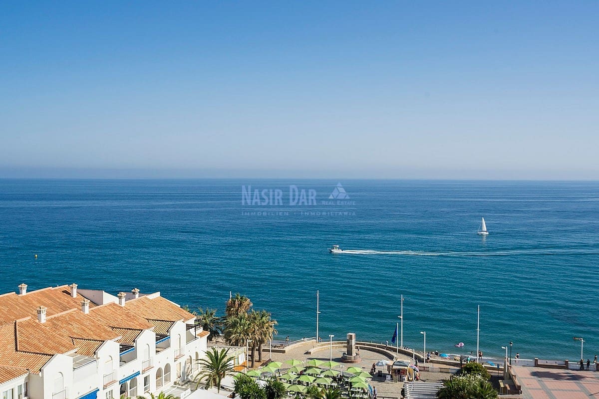 2 bedroom Apartment for holiday rental in Nerja with pool - € 434 (Ref: 8296769)