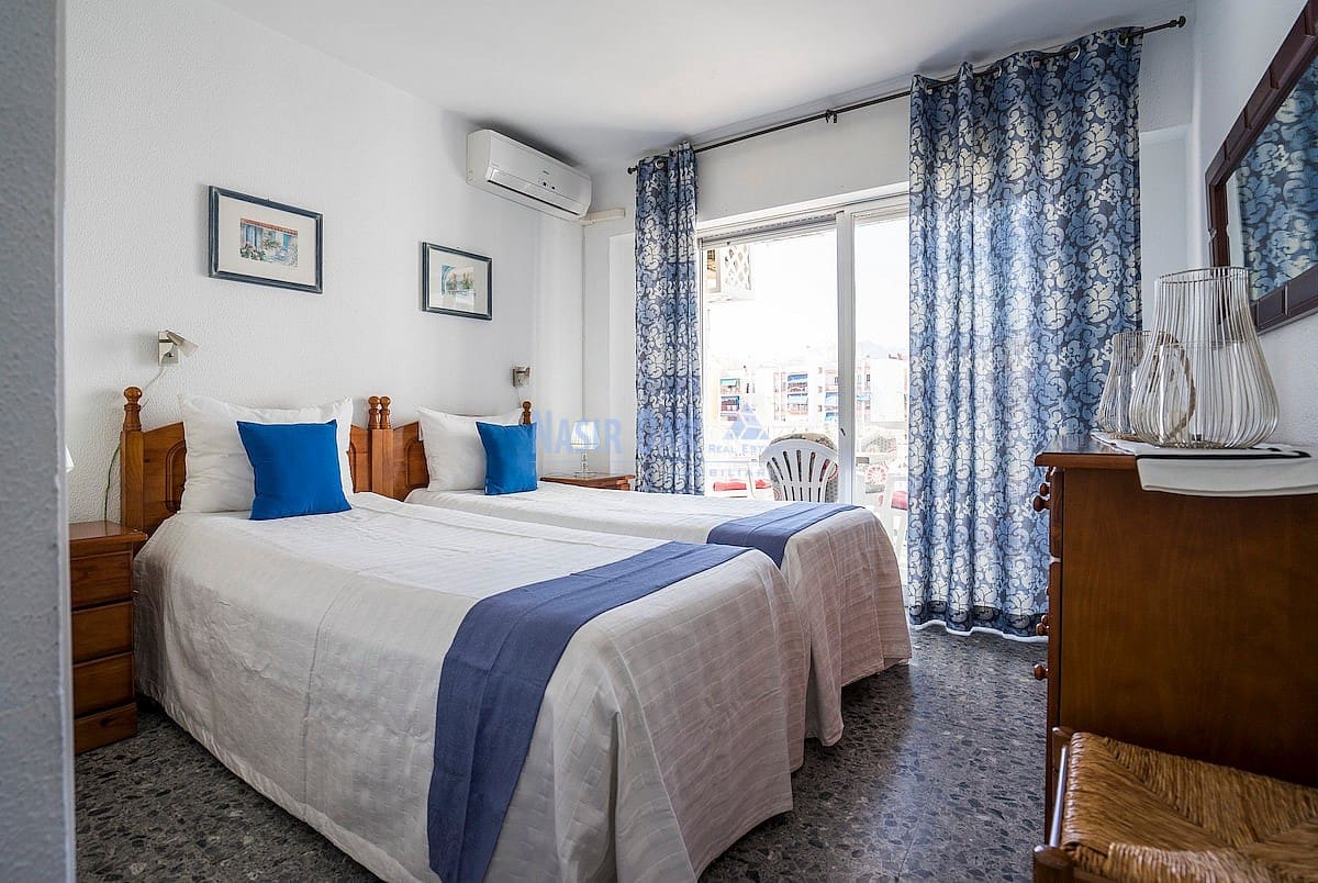 2 bedroom Apartment for holiday rental in Nerja with pool - € 434 (Ref: 8296769)