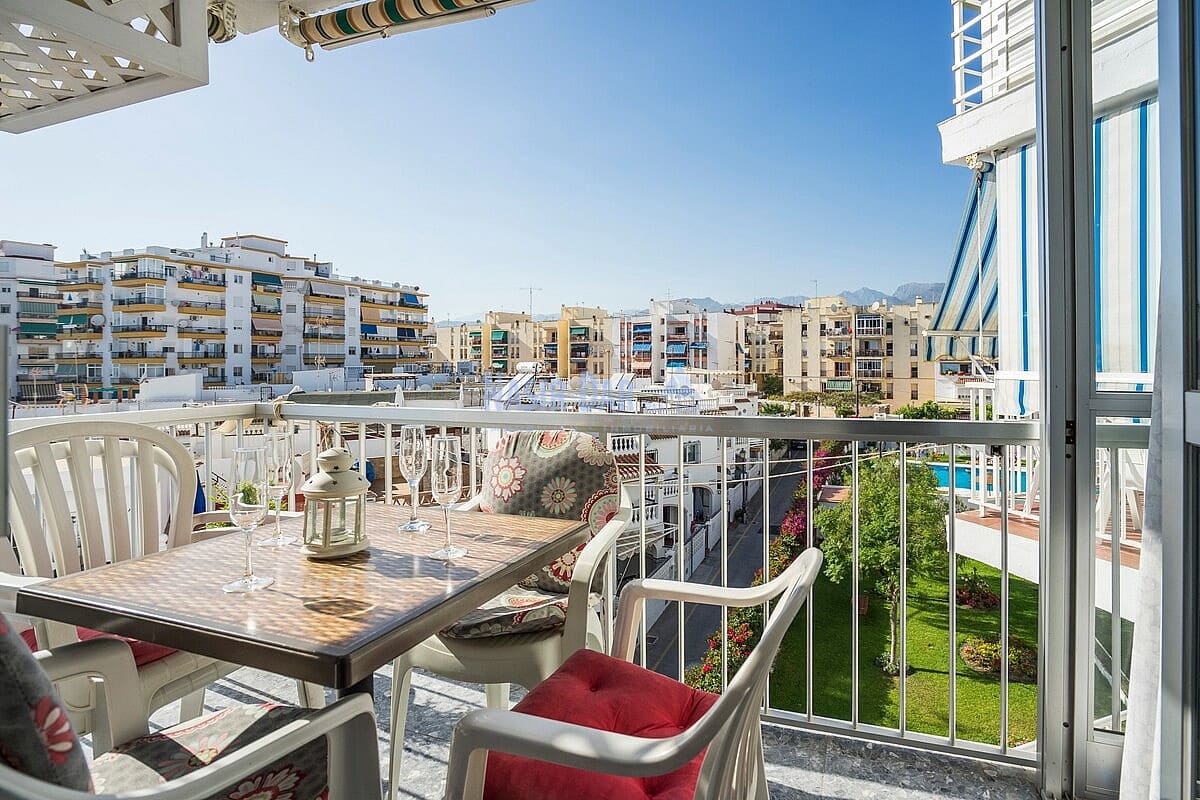 2 bedroom Apartment for holiday rental in Nerja with pool - € 434 (Ref: 8296769)
