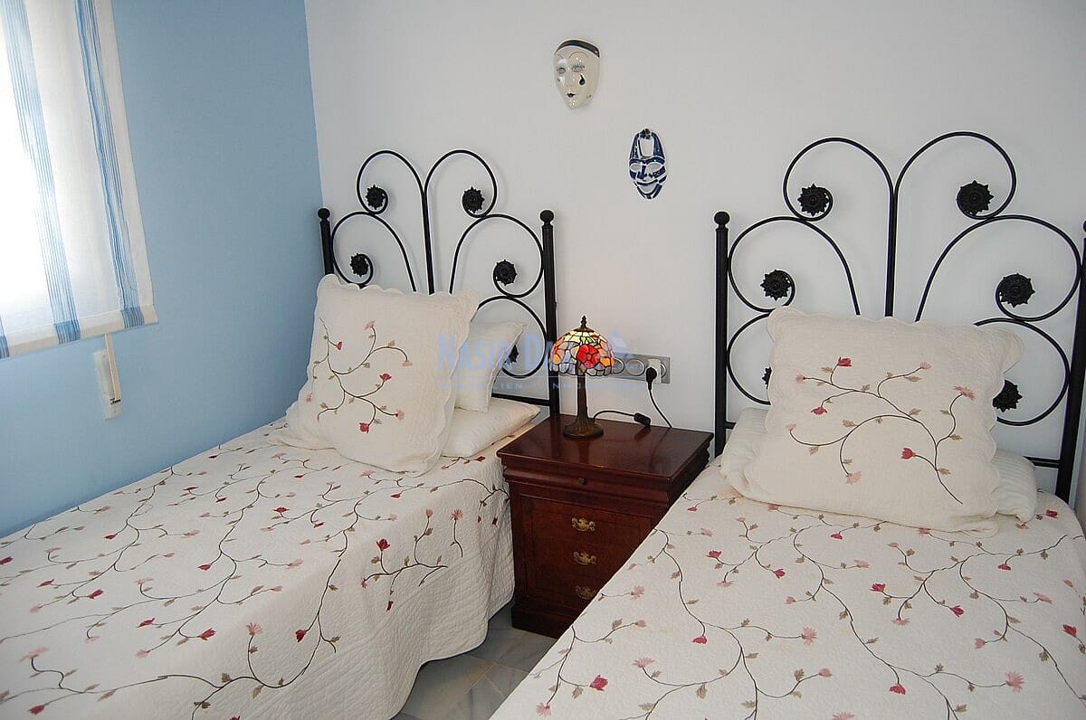 2 bedroom Apartment for holiday rental in Nerja with pool - € 525 (Ref: 8296773)