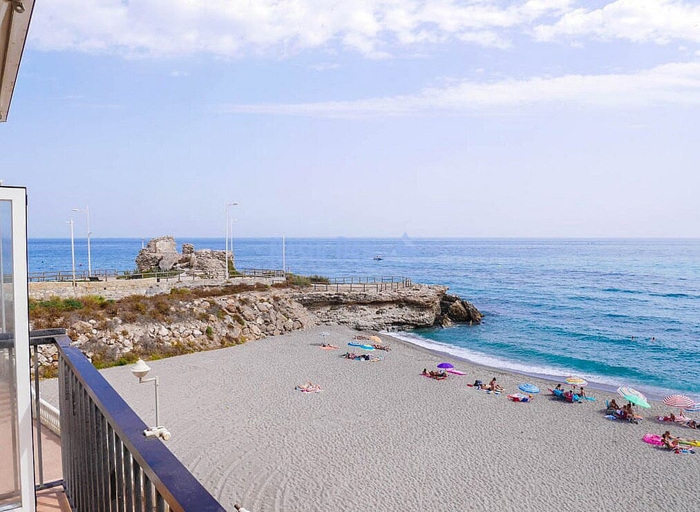 2 bedroom Apartment for holiday rental in Nerja - € 700 (Ref: 8296774)