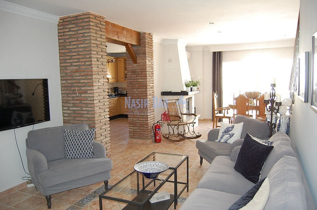 3 quarto Apartamento para arrendamento para férias em Nerja - 840 € (Ref: 8296776)