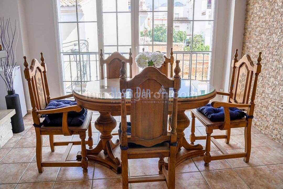 3 quarto Apartamento para arrendamento para férias em Nerja - 840 € (Ref: 8296776)