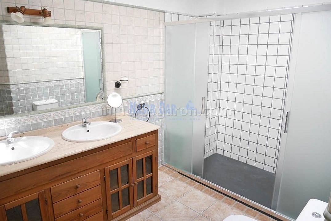 3 quarto Apartamento para arrendamento para férias em Nerja - 840 € (Ref: 8296776)