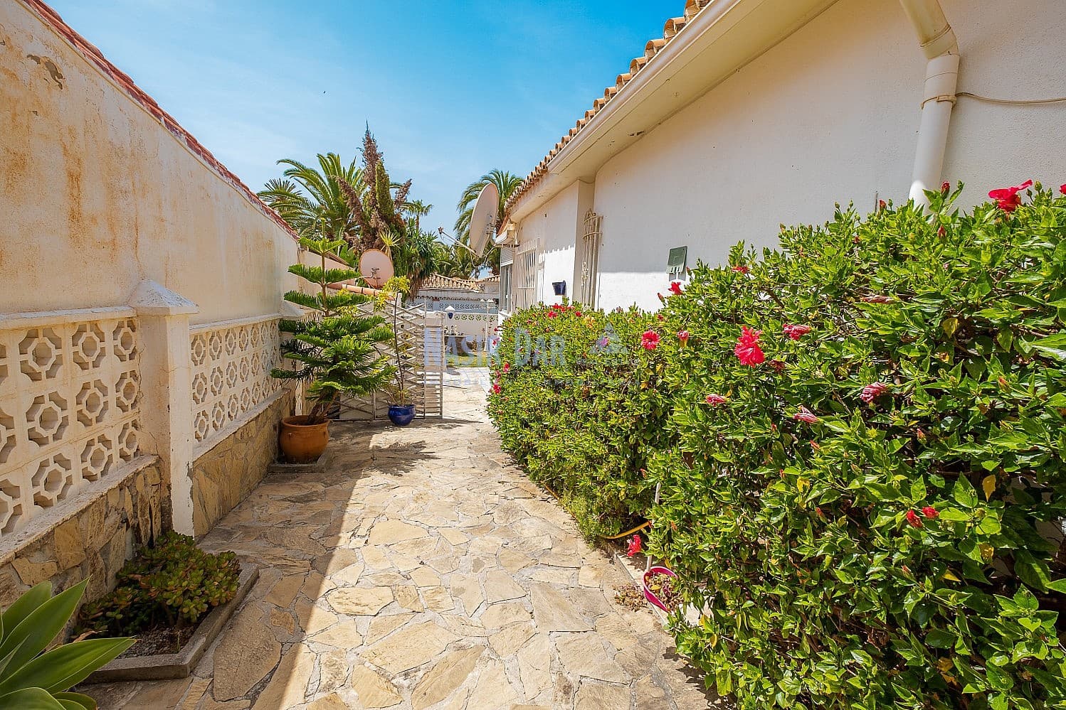 2 soveværelse Villa til salg i Torrox-Costa - € 359.000 (Ref: 8421913)