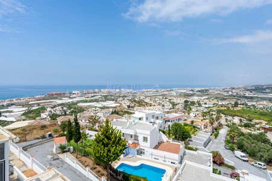 1 quarto Penthouse para arrendamento para férias em Torrox-Costa com piscina - 455 € (Ref: 8986618)