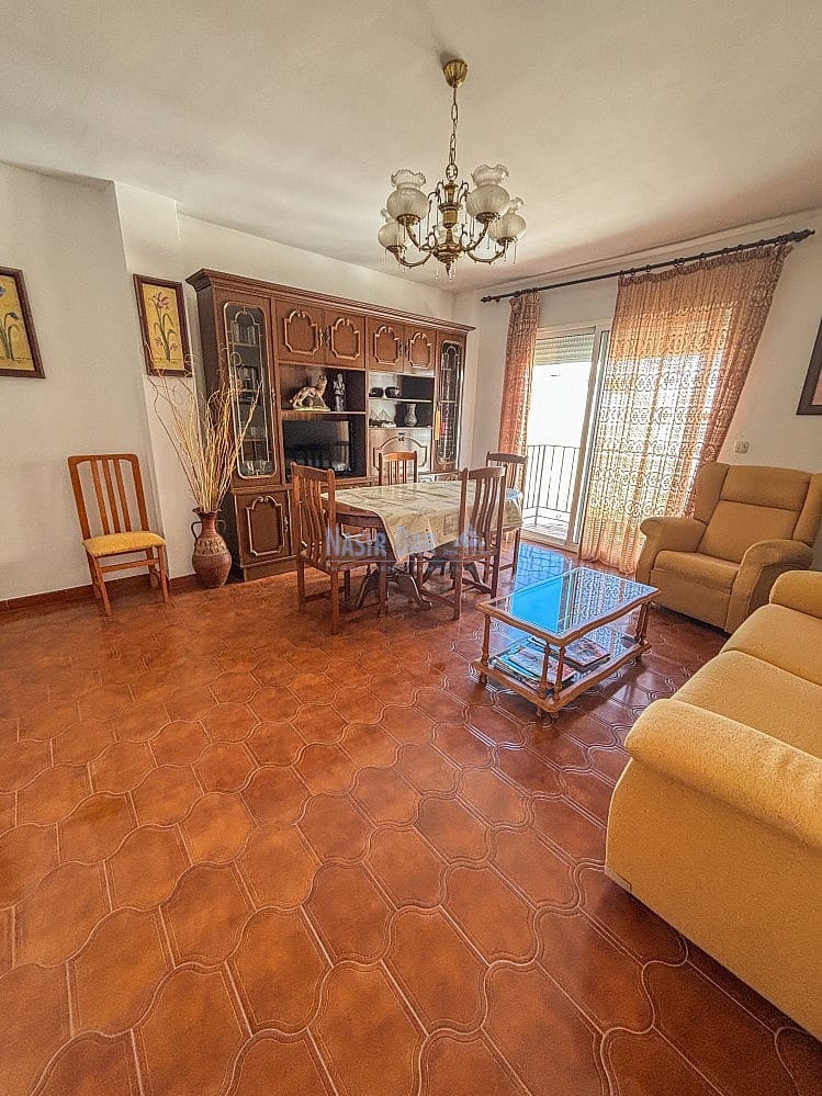 3 soveværelse Lejlighed til salg i Nerja - € 290.000 (Ref: 9086133)